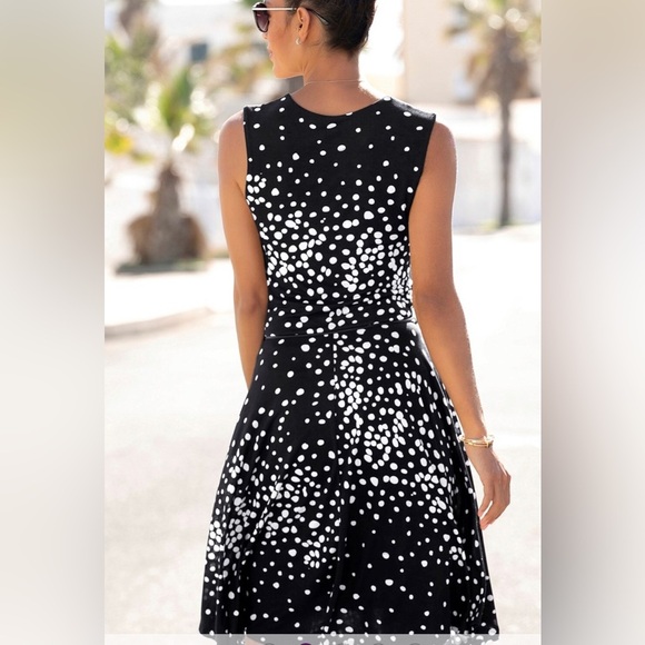 VENUS Lascana Black Midi Dress with V-neck Sleeveless Design size 10 NWOT - Picture 2 of 12